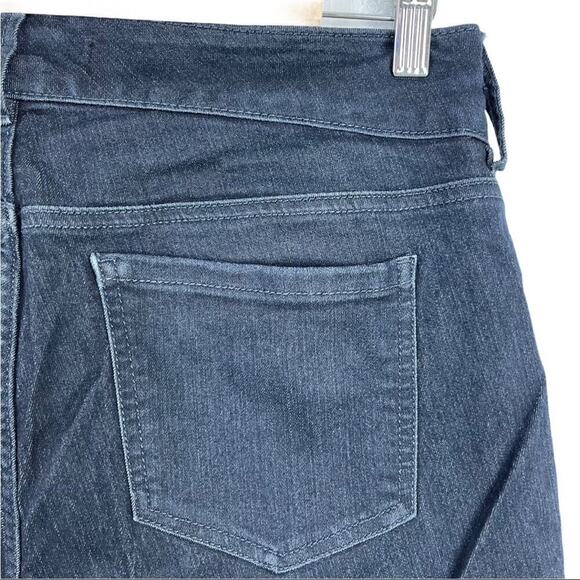 Torrid Jegging Super Stretch Mid Wash Jeans 14 T - Picture 7 of 12